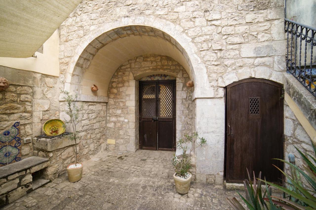 Historic Modica Villa ภายนอก รูปภาพ
