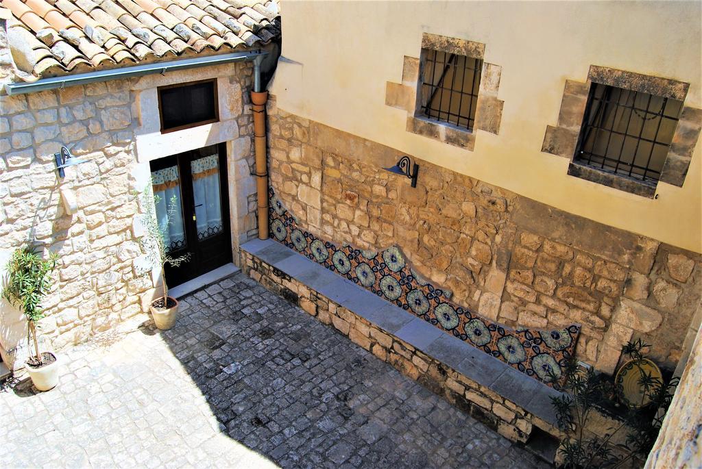 Historic Modica Villa ภายนอก รูปภาพ